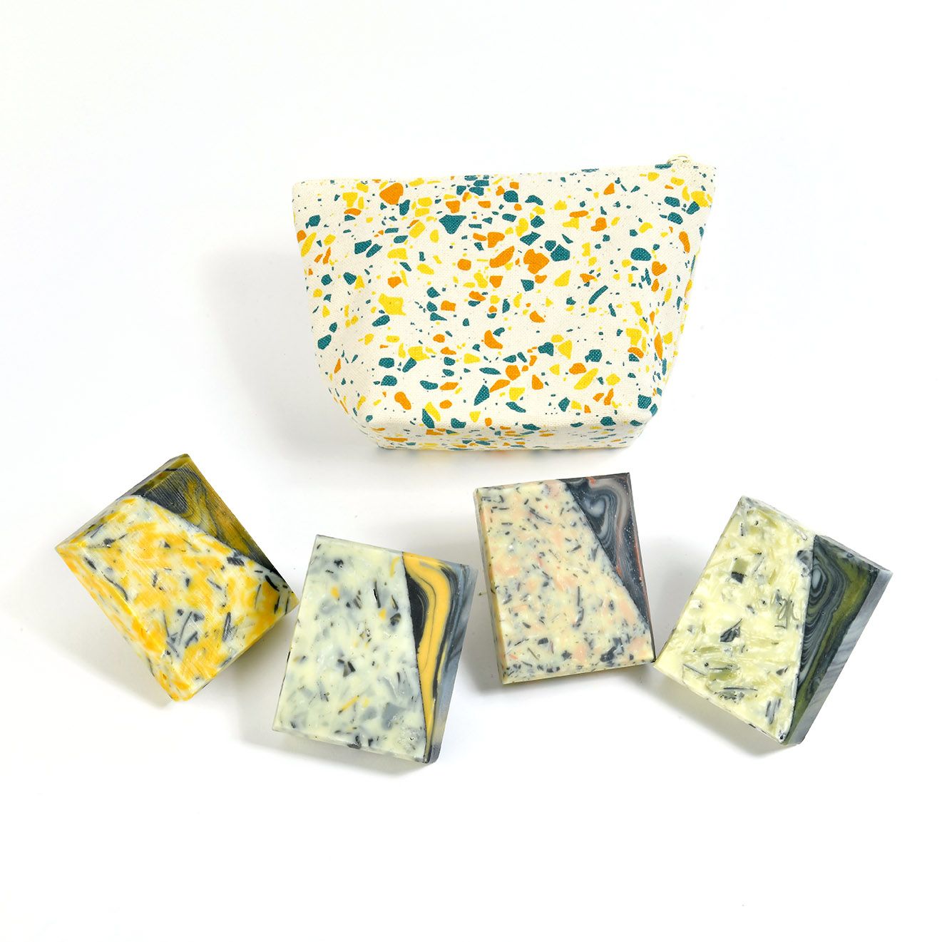 Coffret Savon - Idée Cadeau - Parfum Gourmand Au Beurre De Karité - Neuf - Couleurs Multiples