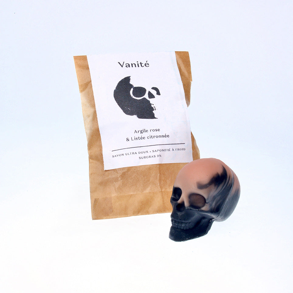 savon-artisanal-naturel-cosmetique-saponification-crane-skull-tete-mort-vanite-karite-cacao-beurre-argile-huiles-essentielles-citronne-charbon-rose